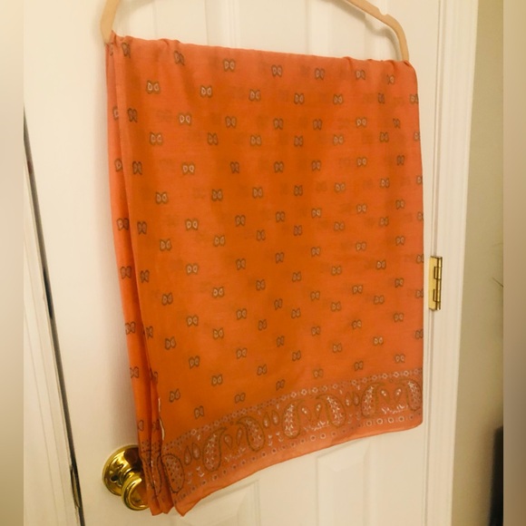 #026. Beautiful orange scarf with parsley printπ§£ - Picture 9 of 12